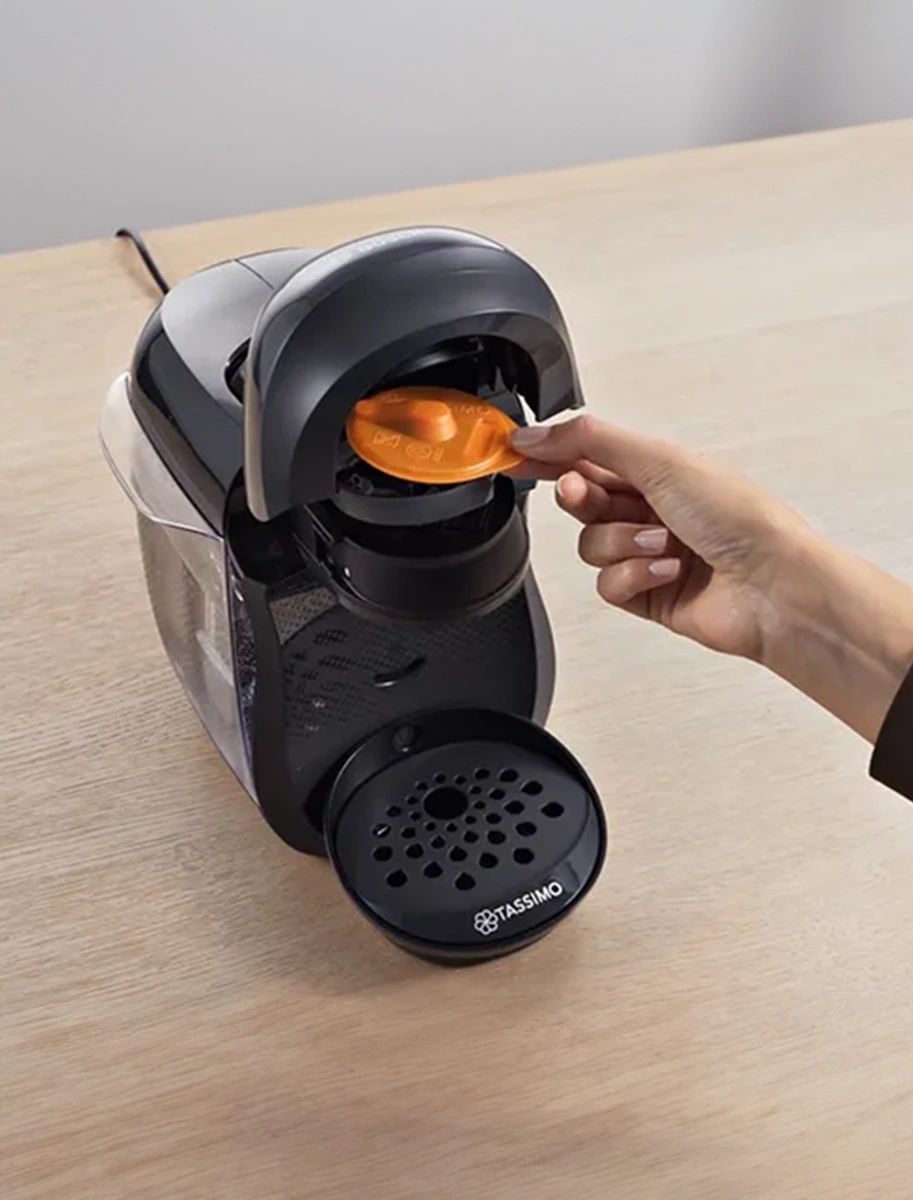 Wie bereitet man die TASSIMO Kaffeemaschine vor?