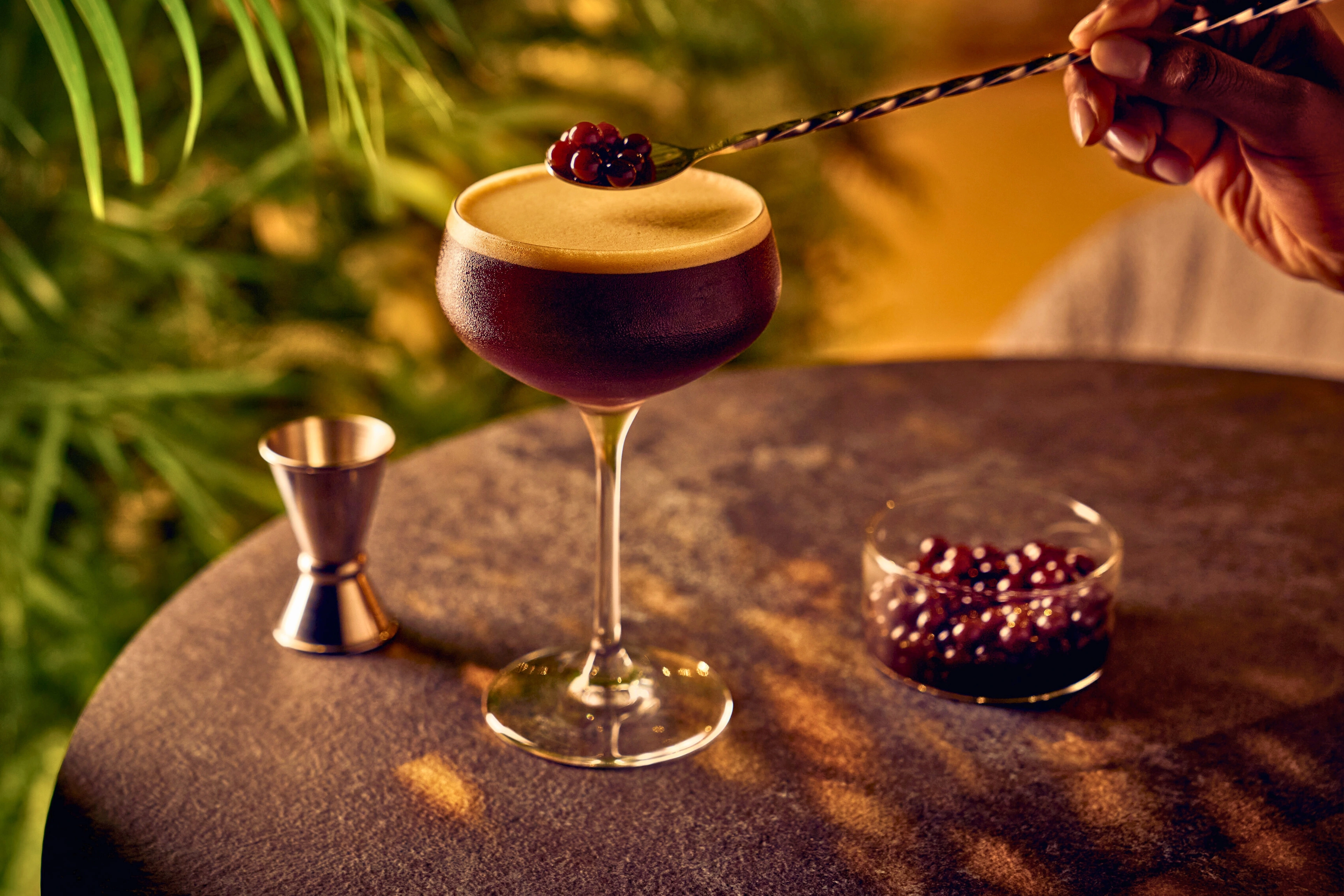 Espresso Martini con Perlas de Café L'OR