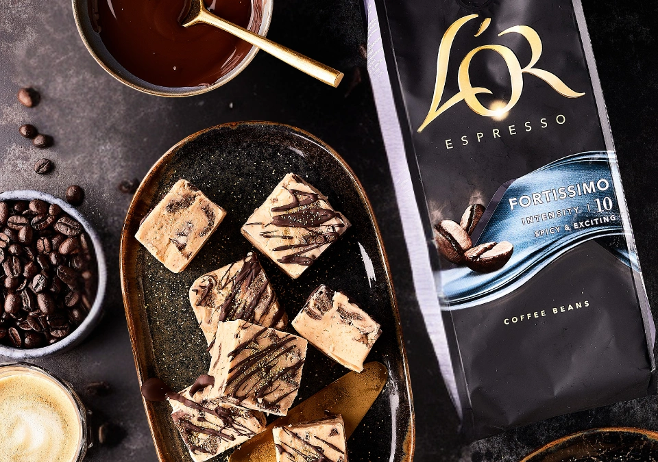 Koffie fudge met chocolade topping